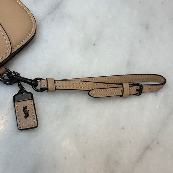 Coach Wristlet Bag Purse Clutch Leather Snakeskin Like New Link Detail Like New! - Picture 8 of 16